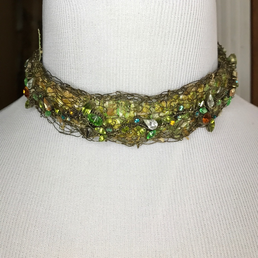 Wire wrapped ribbon choker